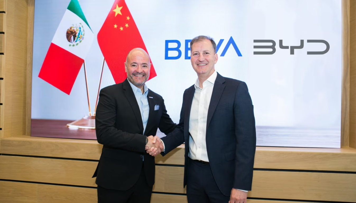 BYD y BBVA sellan alianza pro movilidad eléctrica - P&E
