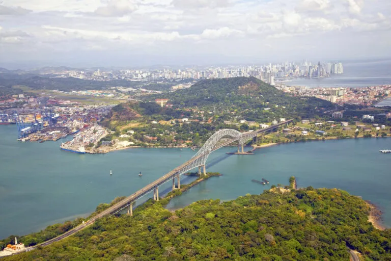 Depositphotos_ Canal de Panamá