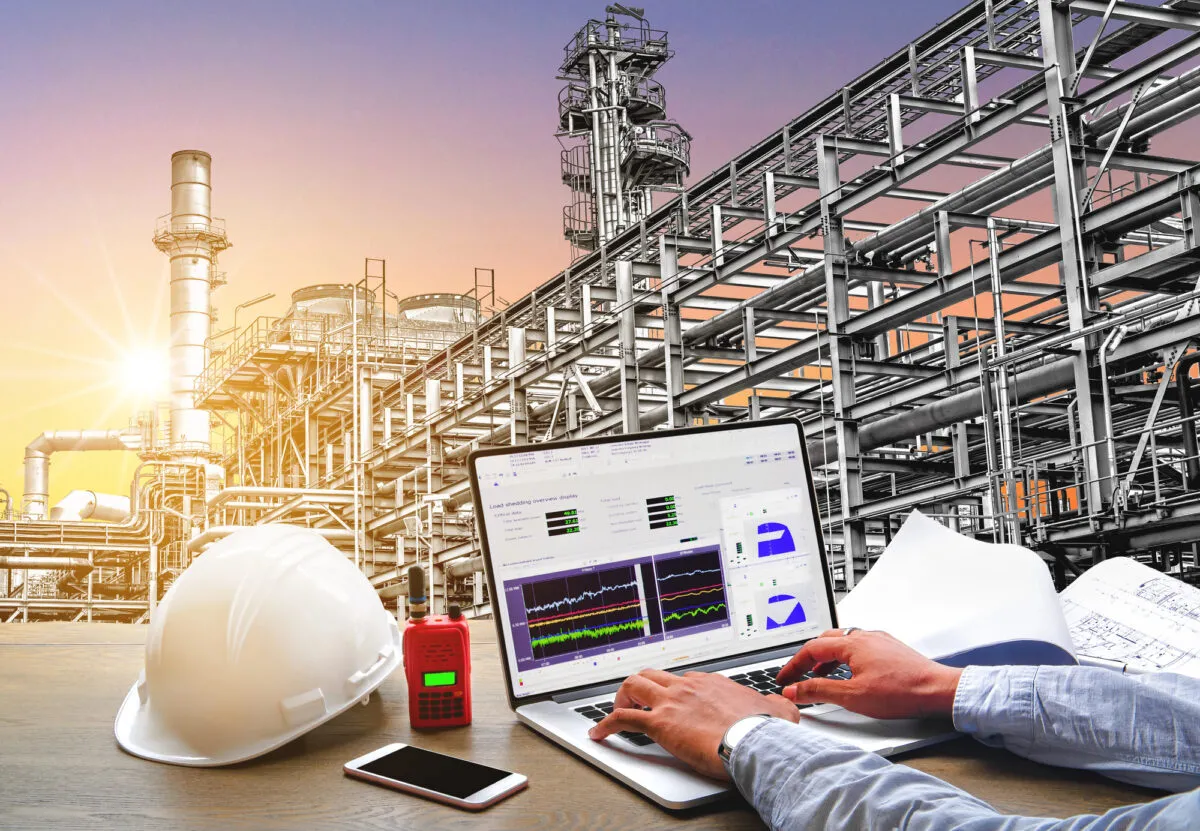 Engineering control of oil refinery,Depositphotos