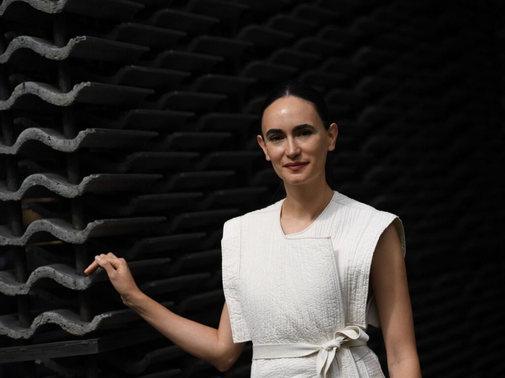 Frida Escobedo - Petróleo y Energía Frida Escobedo