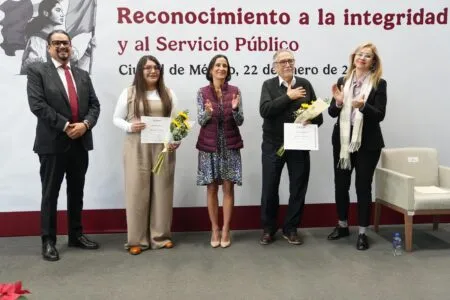 Reconocimiento al compromiso institucional - SENER