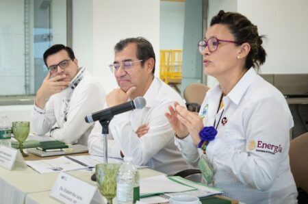 Subsecretario de Energía visita planta de catalizadores del IMP en Veracruz