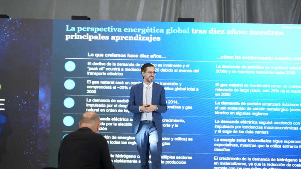 Rafael Scott - Petróleo y Energía Rafael Scott