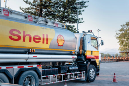 Shell incrementa sus ganancias por la volatilidad del petróleo en medio del conflicto en Irán