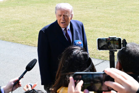 Trump condiciona cese al fuego con Irán a la reapertura total del estrecho de Ormuz