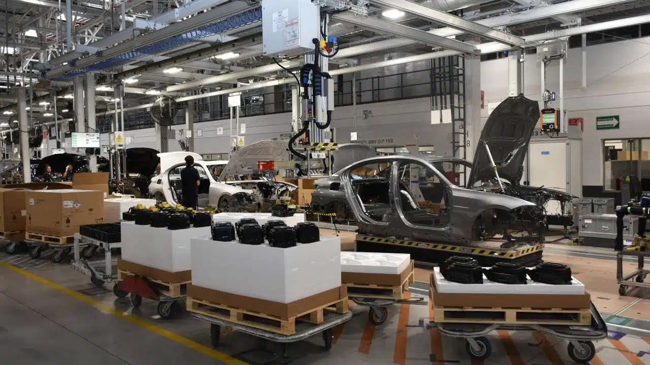 Desde 2016, BMW Group ha contribuido al desarrollo económico, educativo, social e industrial de San Luis Potosí, consolidando a la región como uno de los polos automotrices más importantes del país
