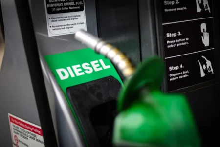 Gobierno señala 205 gasolineras por precios elevados en diésel