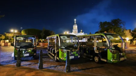 Movilidad sostenible en Querétaro con transporte eléctrico gratuito